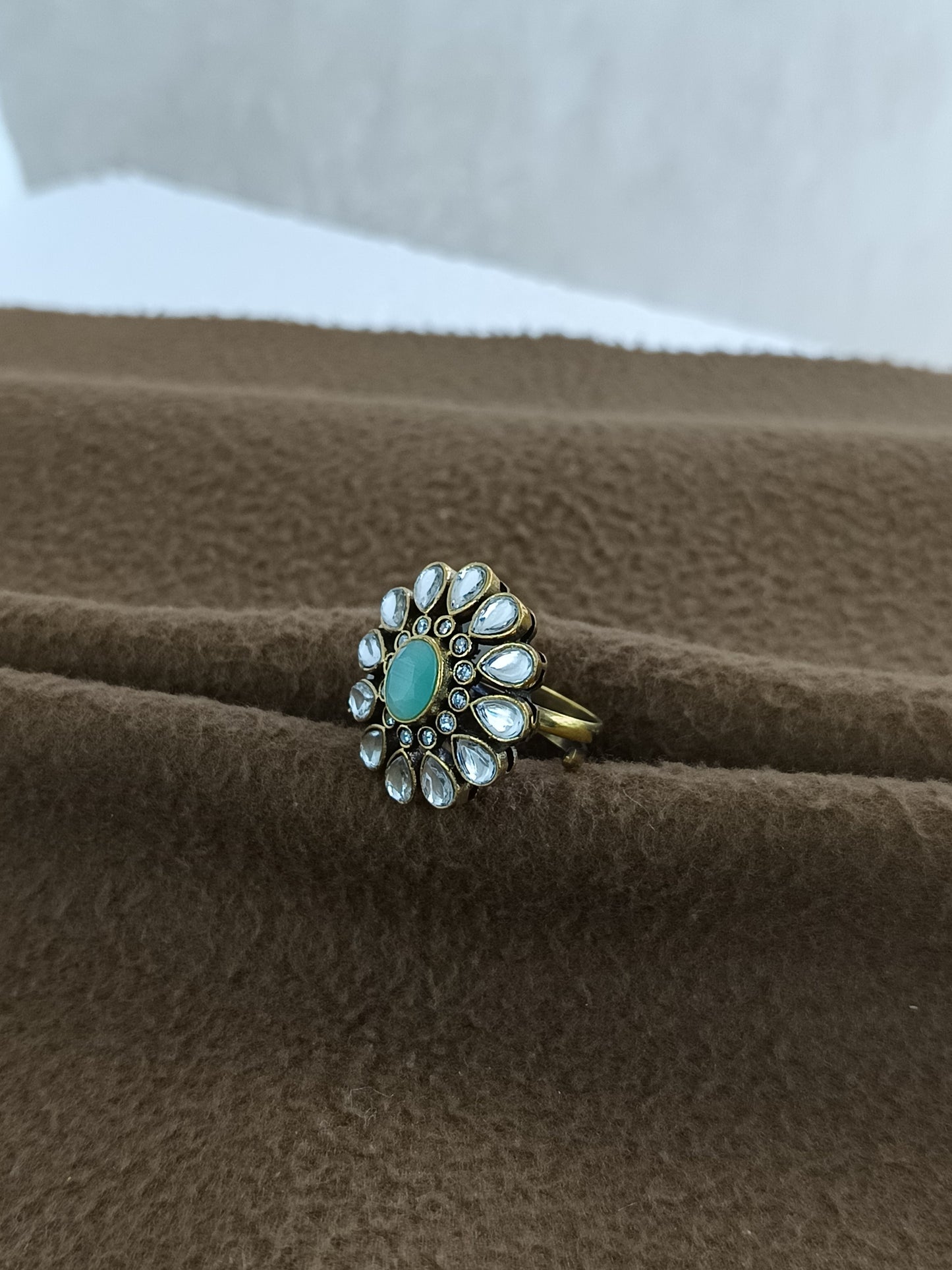 Regal Bloom – Antique Gold Plated Kundan Adjustable Ring with Oval Stone