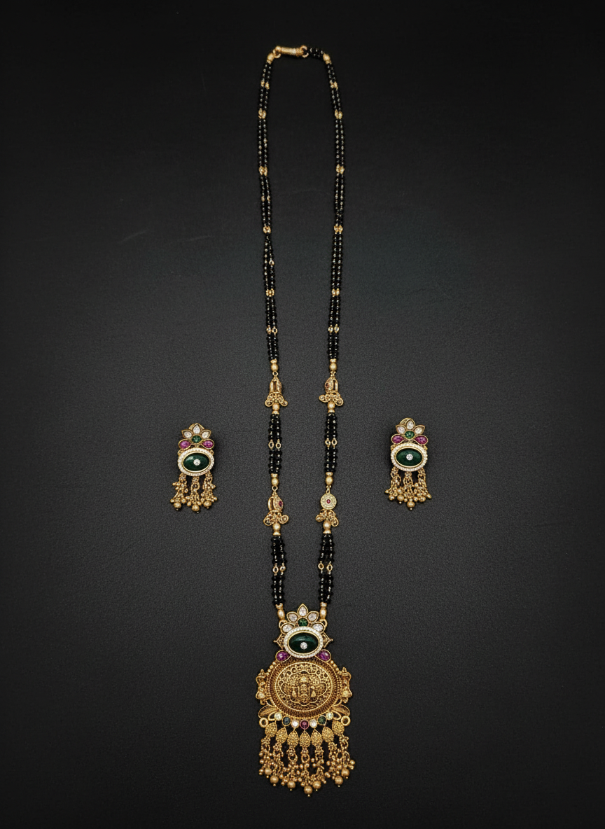 Antique Heritage rani pendent set