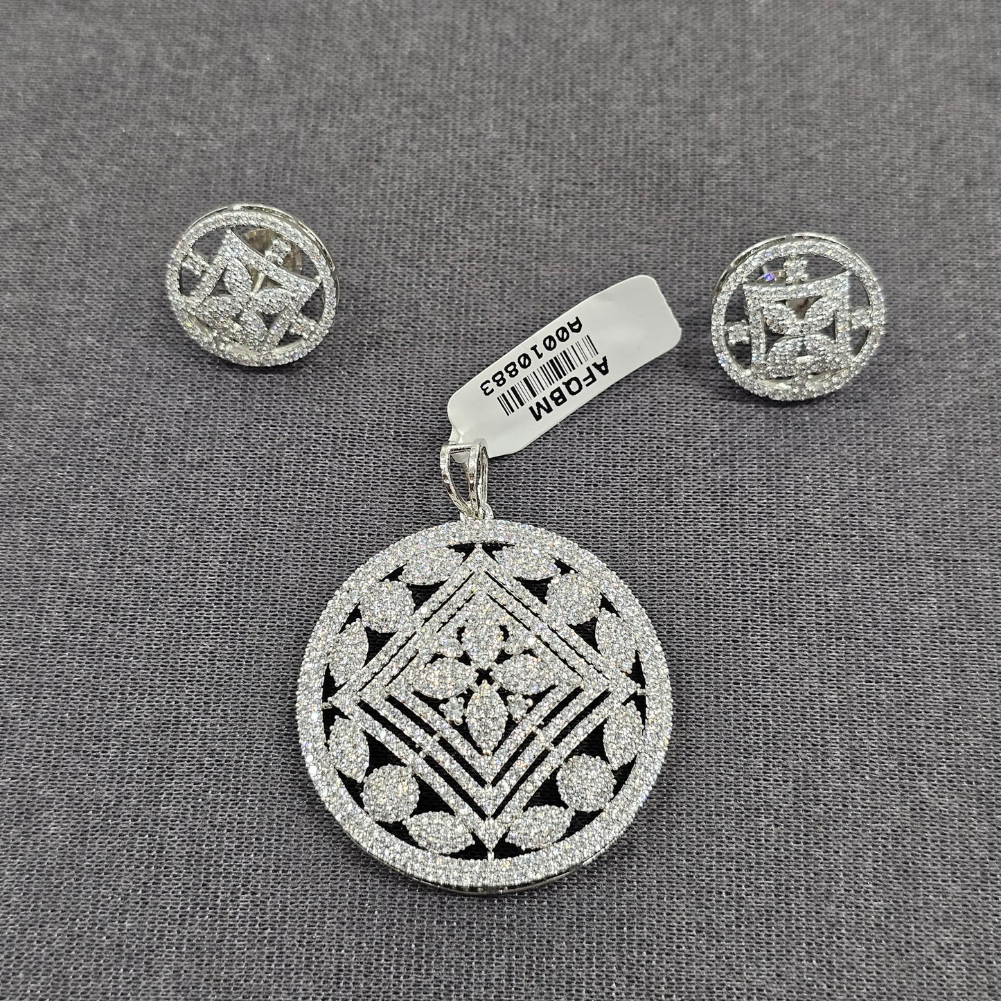 Circular Floral Mandala AD Pendant Set