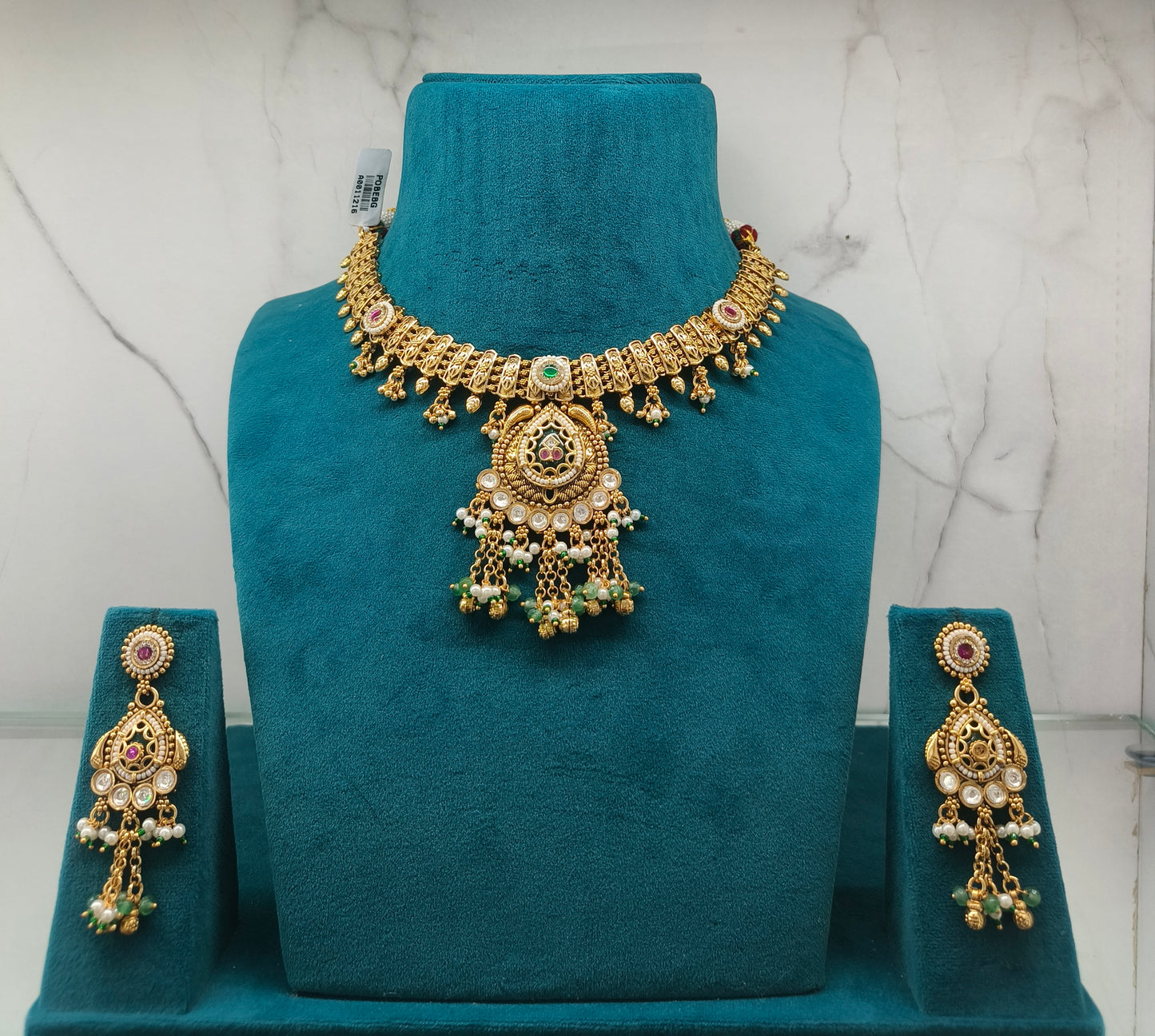 Elegant Gold Temple Jewelry Set