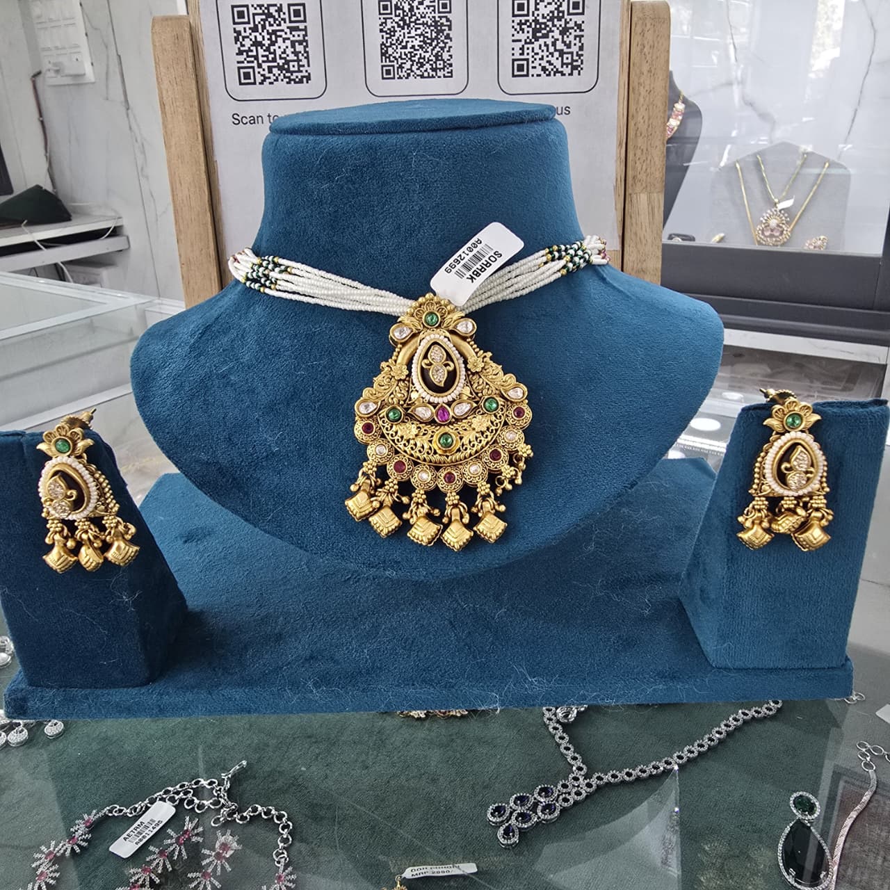 Regal Heritage Temple Jewelry Set