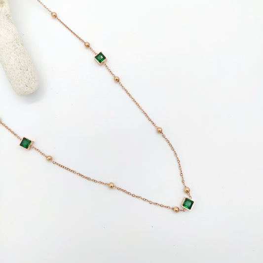 ROSE GOLD DELICATE NACKLACE GREEN STONE WITH STAINLESS STEEL