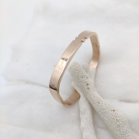 THE FLAME OF OUR LOVE! WITH COMB DESIGN ROSE GOLD PLATED LUXURIOUS KADA