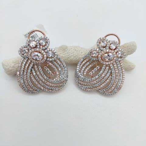 ROSE GOLD PLATED EXCLUSIVE EARRING WITH CZ DIAMOND AND FLOWER BUZZ