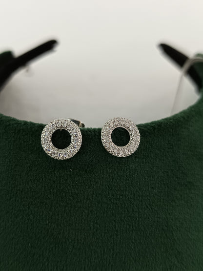 "Silver Moon Glow: American Diamond Circle Necklace Set"