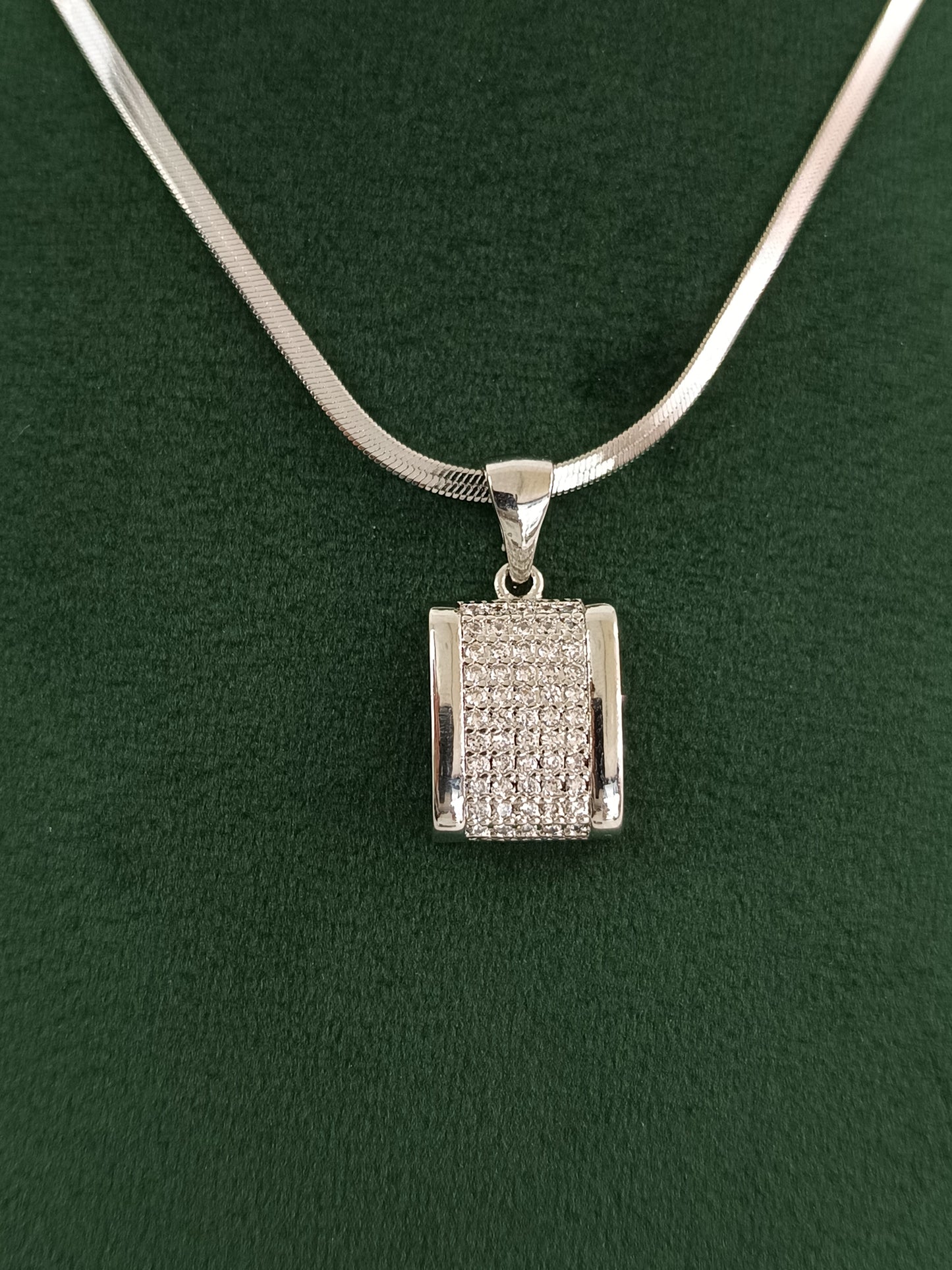 "Silver Radiance: American Diamond Square Necklace Set"