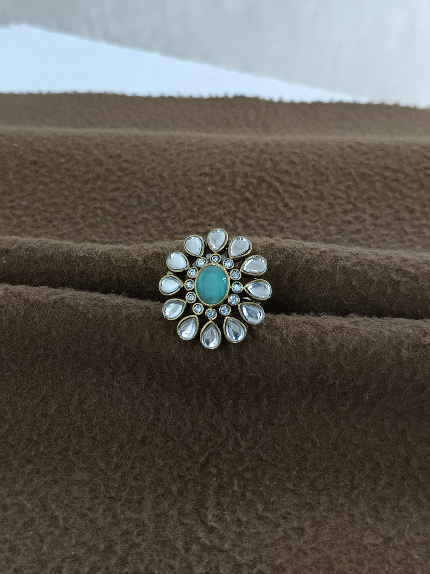 Regal Bloom – Antique Gold Plated Kundan Adjustable Ring with Oval Stone