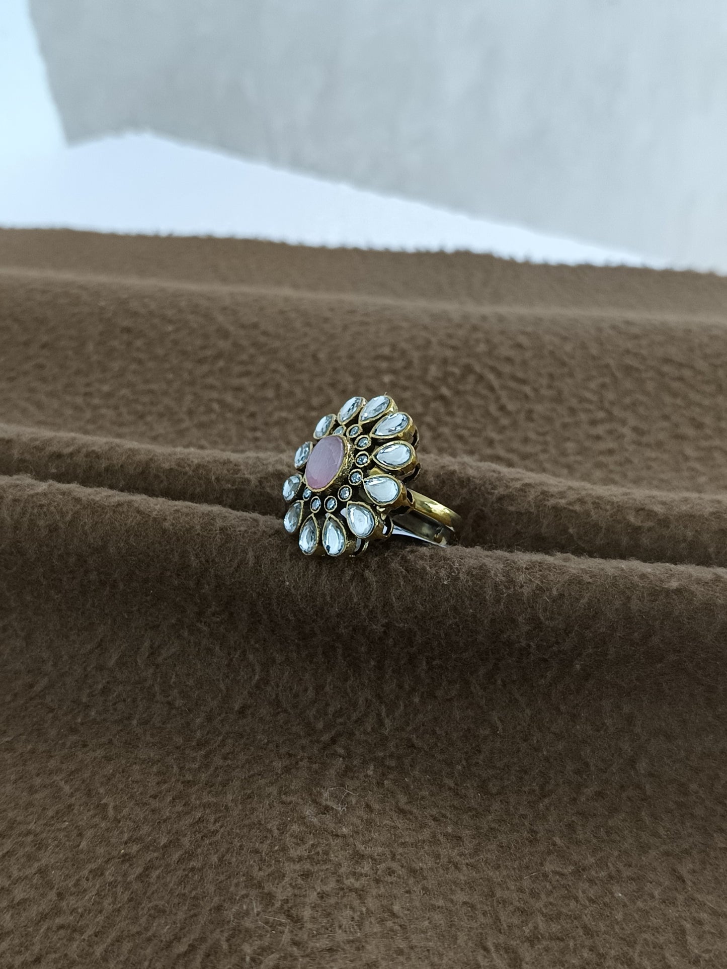 Regal Bloom – Antique Gold Plated Kundan Adjustable Ring with Oval Stone
