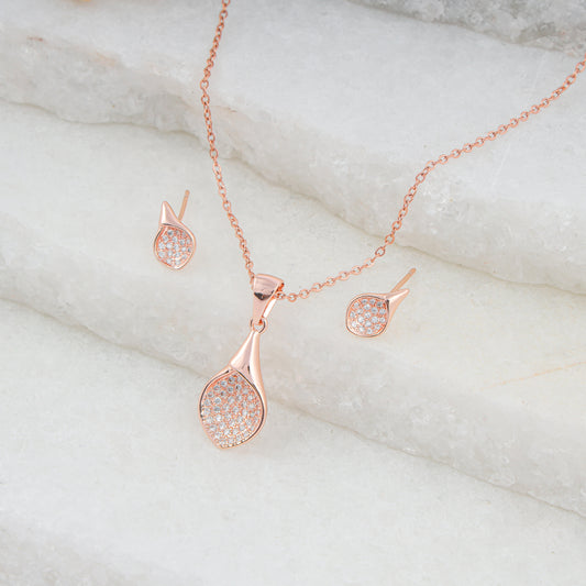 18k rose gold plated venus pendant set with 18" chain