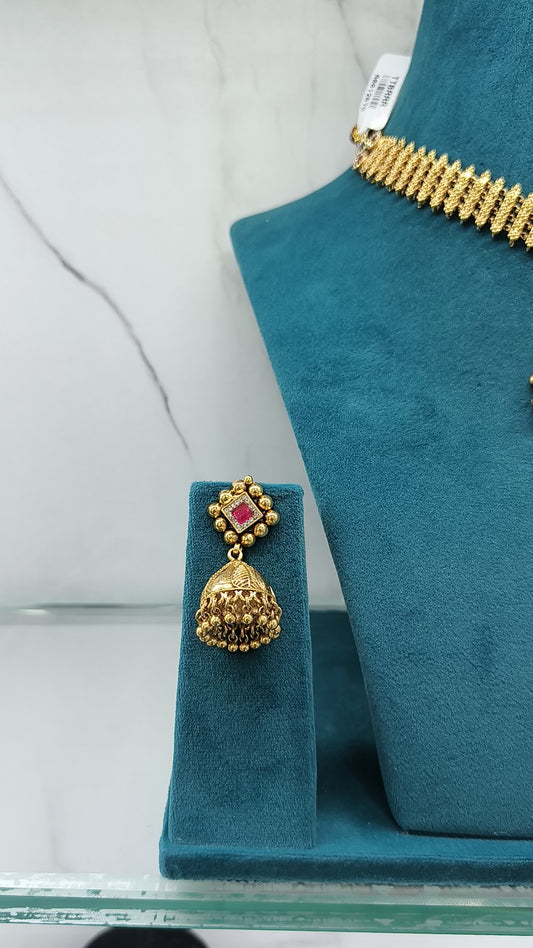 Gold necklace and earrings set