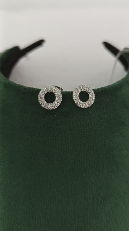 "Silver Moon Glow: American Diamond Circle Necklace Set"