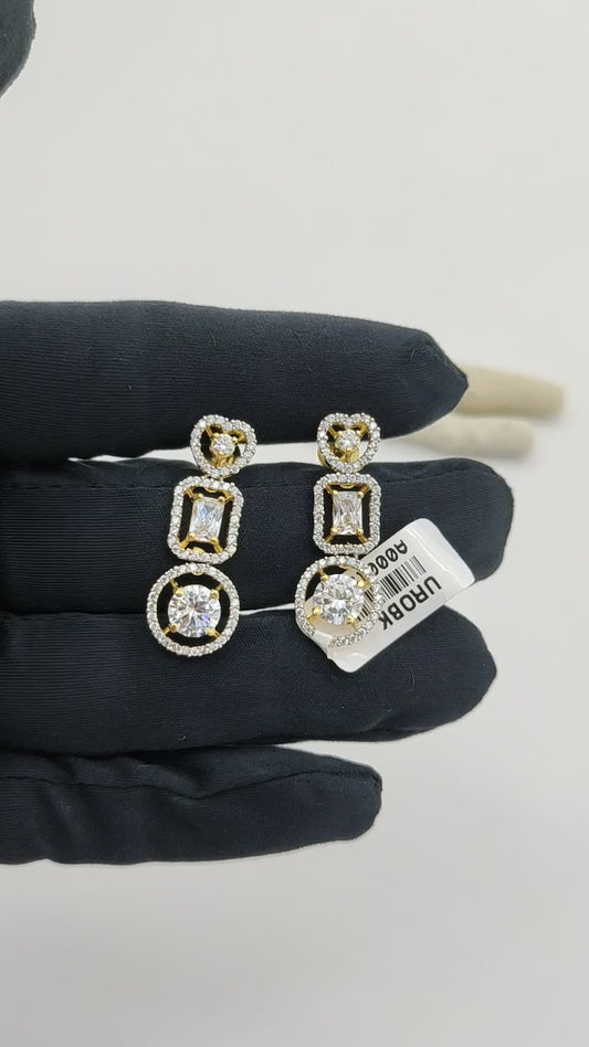 GOLD PLATED EARRING IN ROUND AND SQUARE STONE WITH CZ DIAMOND