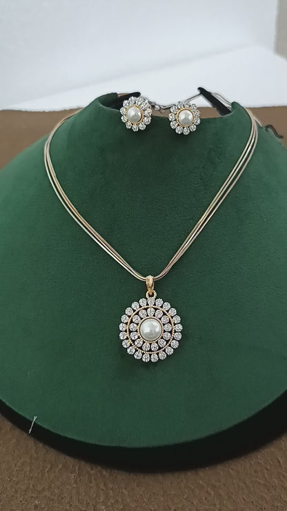 Regal Glow Pearl Pendant Set with Tri-Bunch Chain – Gold & Rhodium Finish