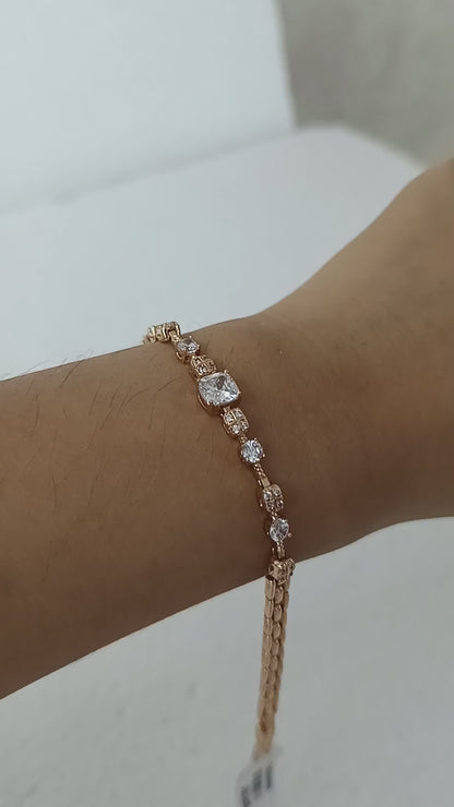 Radiant Luxe – Caret Gold AD Elegance Bracelet