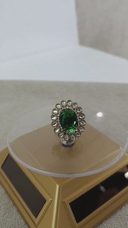 Regal Bloom – Antique Kundan Gemstone Finger Ring