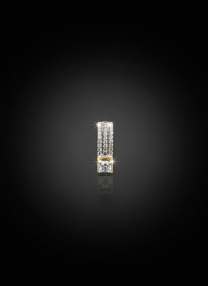 Luxe Square-Solitaire Huggie