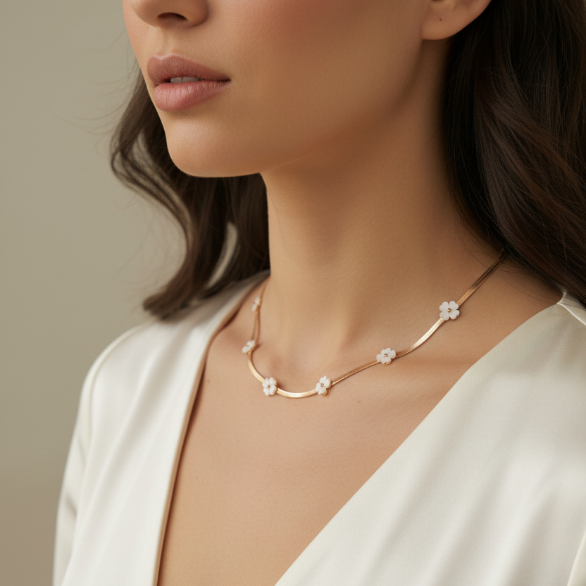 Daisy Sparkle Delicate Necklace