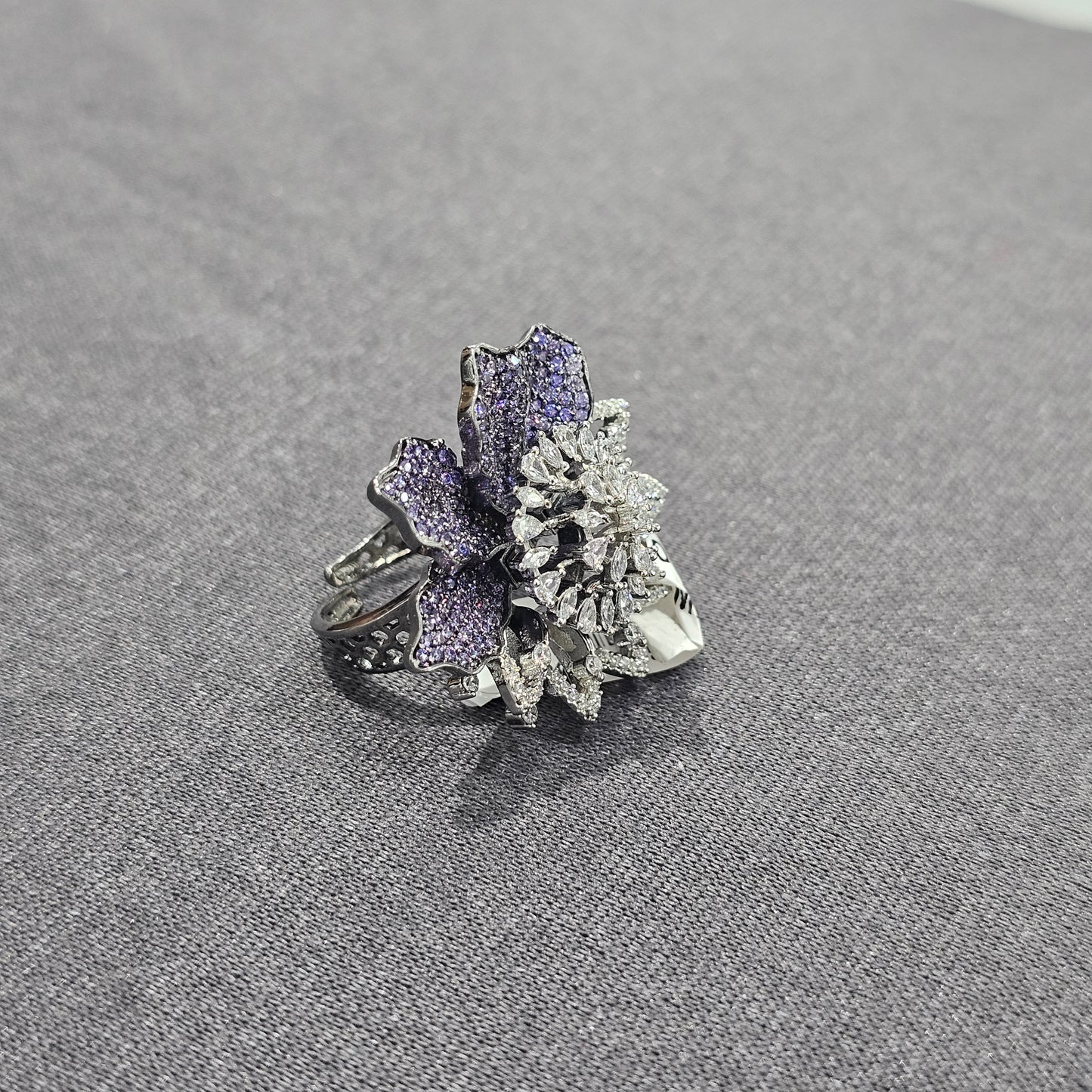 Bloom Royale Ring – Lavender