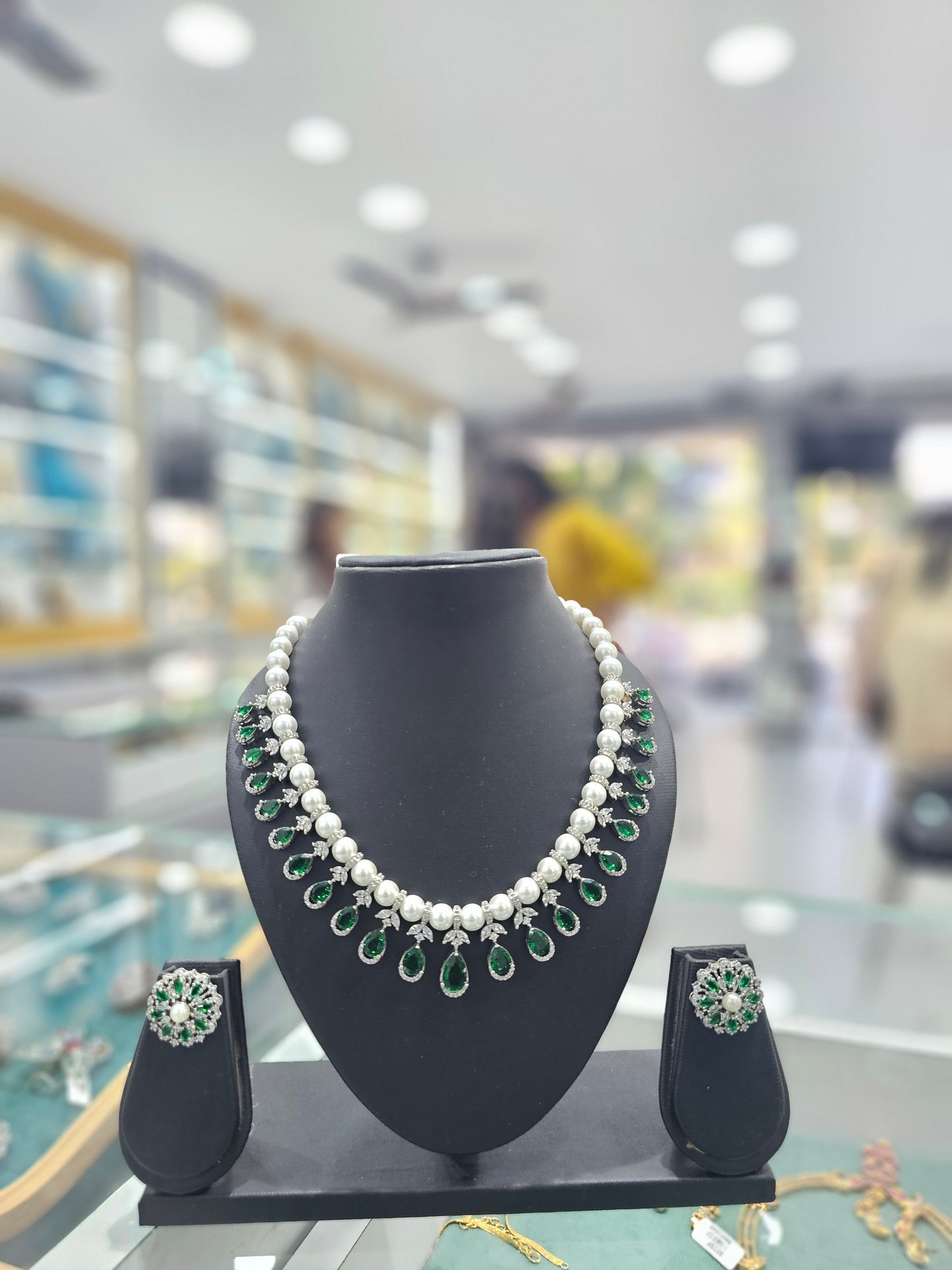 AD white moti Ruby or green dimond set