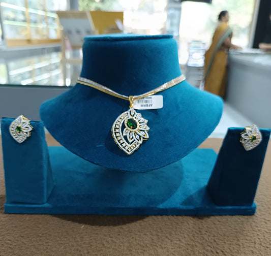 Green Stone golden pendant set ith 3 layer chain